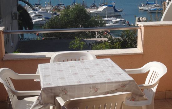 Wohnung mit Blick auf das Wasser