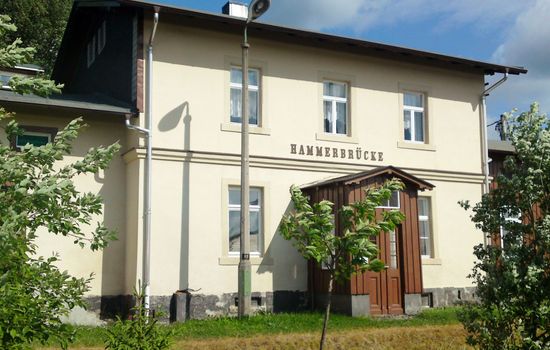 mit privatem Parkplatz