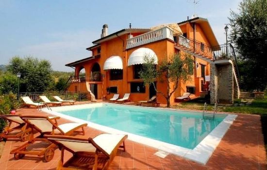 Wohnung mit Terrasse und Pool