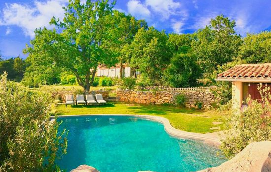 Privater Rückzugsort in den Bergen in Südfrankreich