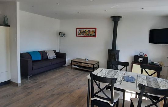 Die Ruhe des Landes am Meer in einer Region mit Gemüseanbau