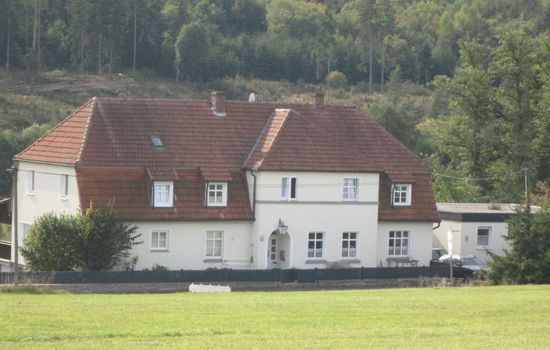 Große, hundefreundliche Ferienwohnung mit großer Terrasse in Flussnähe