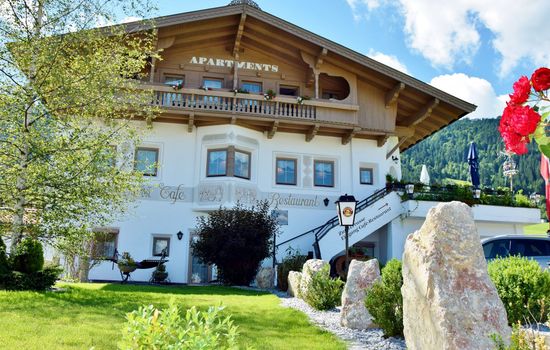 Luxuswohnung im Tiroler Almstil