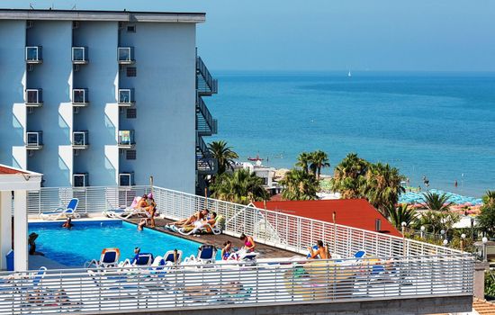 Superior Zwei-Zimmer-Wohnung