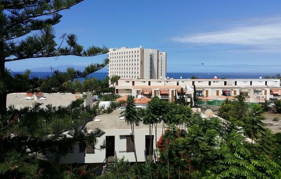 Apartment Jacaranda mit Pool
