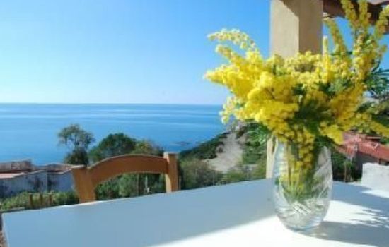 Haus in Torre Dei Corsari mit Privatparkplatz