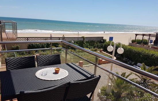 Apartment mit Meerblick, Terrasse und Schwimmbad