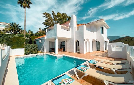 Schöne 4BDR-Villa mit fantastischer Aussicht