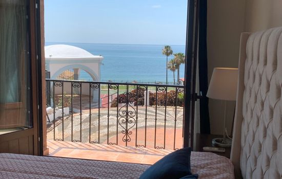 Appartement-Villa, Beach Front