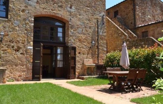 Luxus-Drei-Zimmer-Wohnung mit privatem Garten