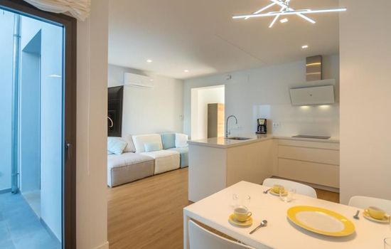 Schönes mediterranes Haus in der Nähe des Meeres in Cala Morlanda