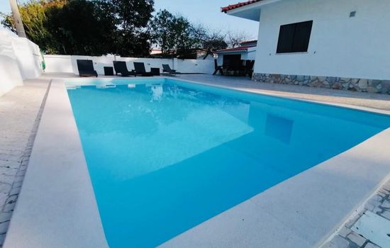 Luxuriöse Villa nur wenige Schritte vom Strand entfernt