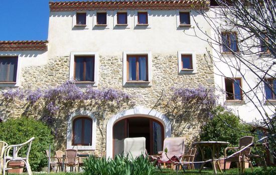 Sehr großes Ferienhaus inmitten der Natur