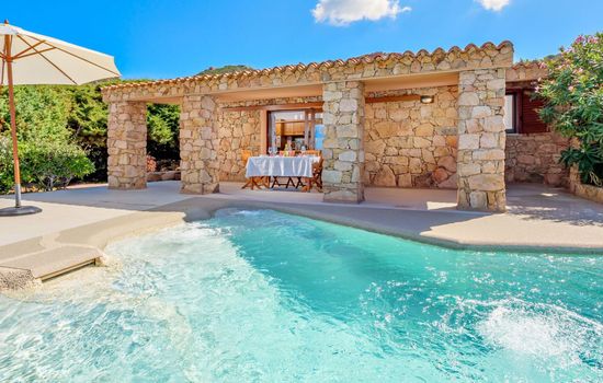 Villetta Corallo mit Aussicht und wenige Meter vom Meer entfernt