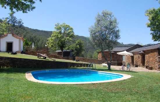 Villa mit Garten, Grill und Terrasse