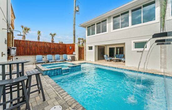 Shell Haven: Luxury 3 Bedroom Beachfront Villa