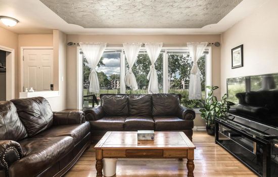 A@Home Ganzes Haus bei Chinook Mall, für 9 Personen