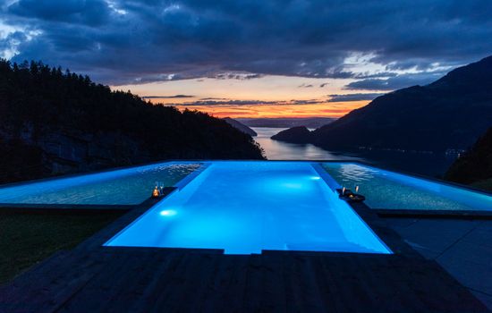 Tauris Panorama Naturschwimmteich