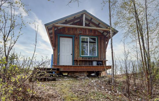 Bass Farm: Twin Lakes Couples Dry Cabin