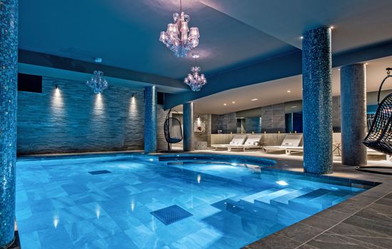 Pool Indoor