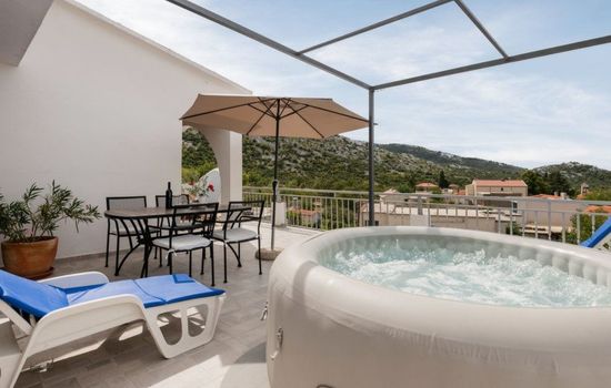 in Gornja Brela mit Sonnenterrasse und Panoramablick