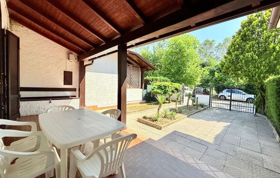 Gewächshaus im Erdgeschoss, 2 Gärten