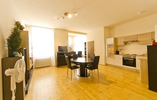 No 6 nahe Schönbrunn