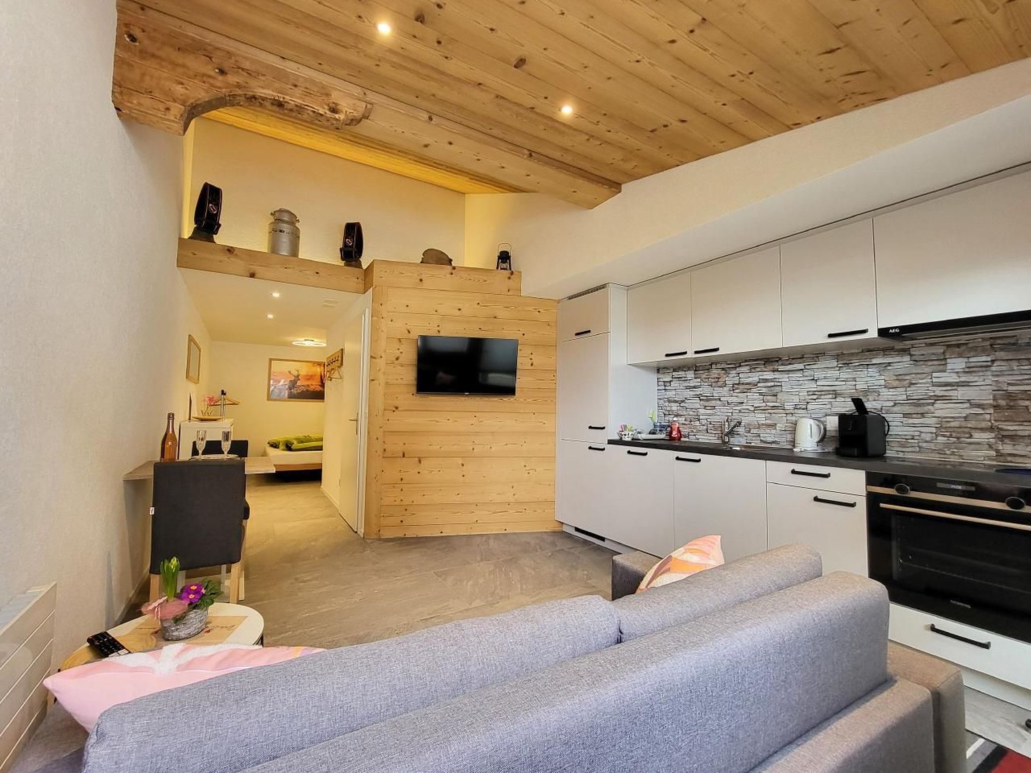 Chalet Lilo Studio Rentals | Lake.com