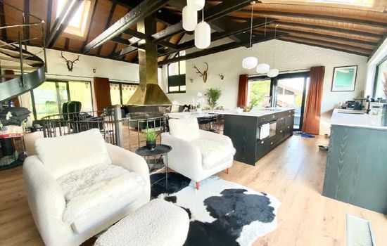 Chalet mit Garten, Grill und Terrasse