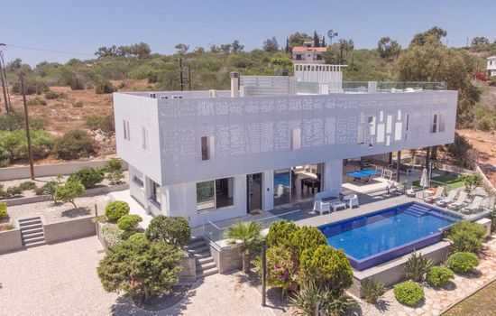 Ferienvilla "Chloe" mit Terrasse und Garten