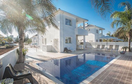 Schöne Ferienvilla Protaras 4