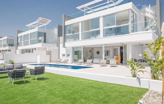 Haus in Pernera mit Bi-Fold Patio