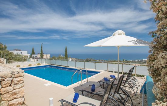 Villa mit Panoramablick auf das Meer von Latchi