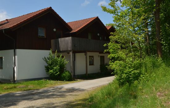 Gemütliche Wohnung in Berghäuser mit Kleinem Garten
