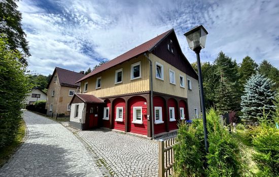 Waldferienhaus Dunja mit Sauna, Whirlpool, direkt am Waldrand, Kletterfelsen