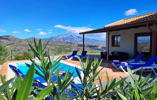 Villa Las Adelfas mit beheiztem Pool
