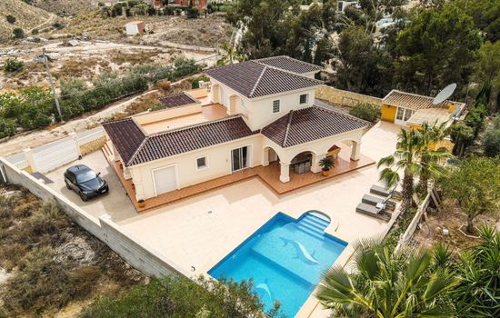 Villa Busot Alicante mit privatem Pool
