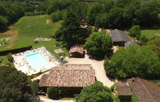 Feriendorf im Périgord Großes Ferienhaus für 18 oder 20 Personen.