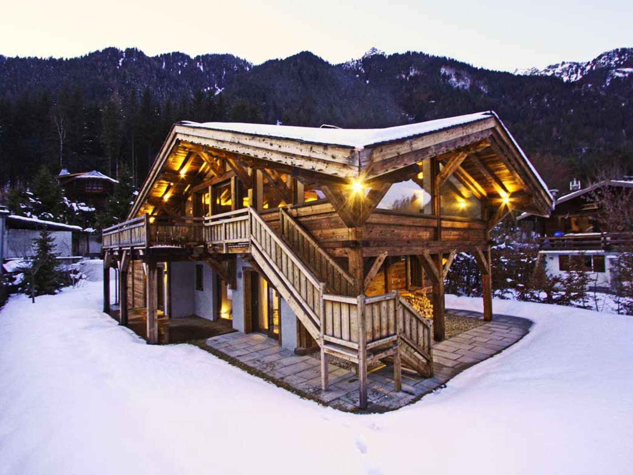 chalet-les-praz-rentals-lake