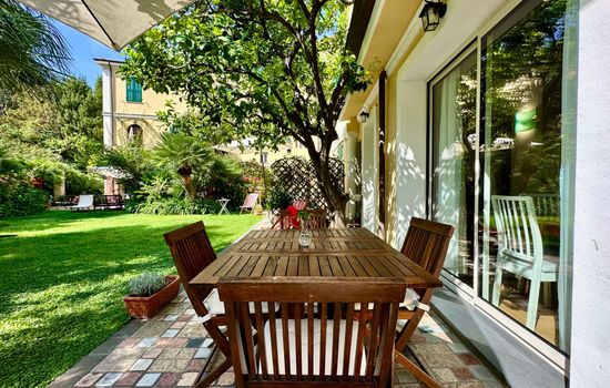 Antike Villa-Garten-Privatparkplatz-4 Gäste