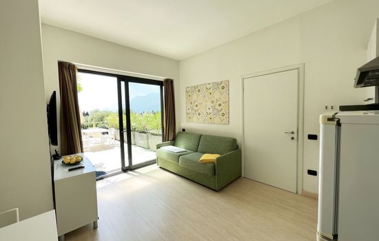 Zwei-Zimmer-Wohnung mit teilweisem Seeblick