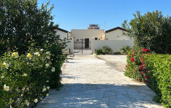 Wohnung in Noto mit Terrasse, gemeinsamem Pool und Garten