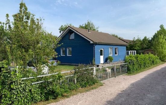 mit Garten, Grill und Terrasse