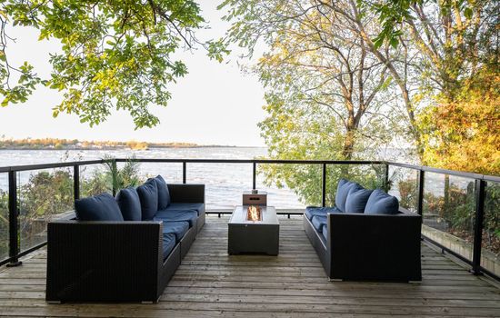 Relax on the lakefront lounge with comfortable seating and unbeatable water views. Perfect for morning coffee, evening wine, or simply unwinding by the shoreline.