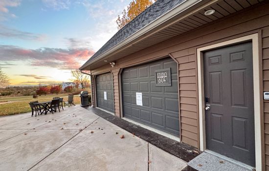 Set on 5 acres, peaceful and quiet area. Close to town. Great space to walk dogs or just decompress. And no shared walls with any other living space.