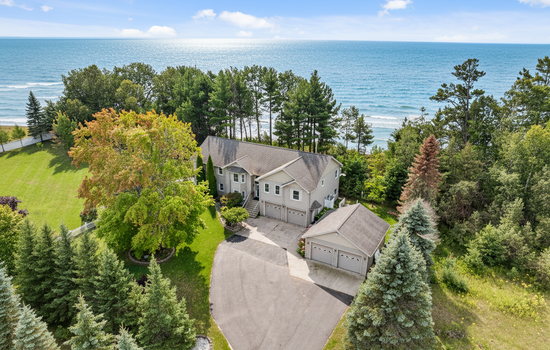 Lake Michigan Beachfront Home Near Mackinac Ferry