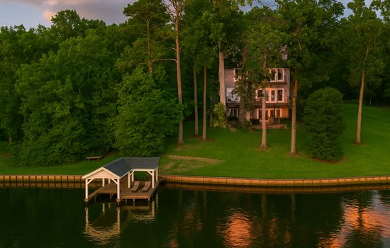 Lakeview Serene Suite