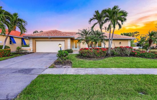 Beachside Retreat—Pool, Hot Tub & Fire Pit
