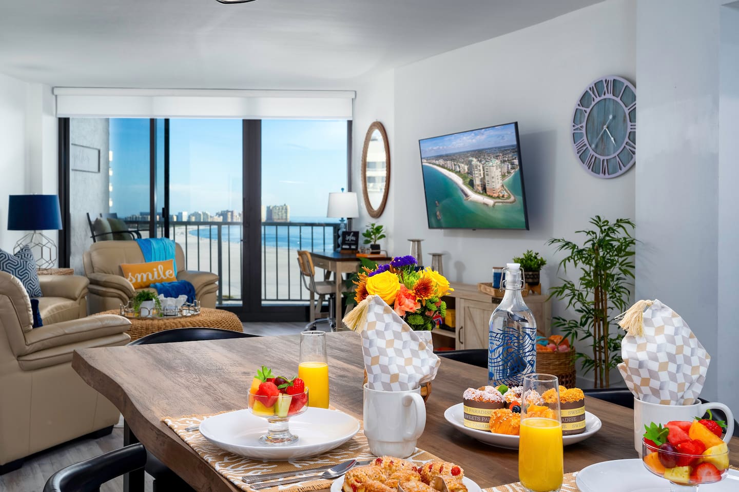 Waterfront Condo: Beach Access & Pool Luxury Rentals | Lake.com