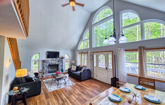 Living room - Serhii Vacation Rentals | VR Pocono
